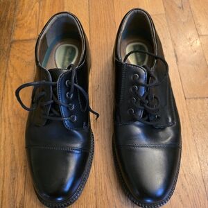 Thom McAn Black Leather Oxfords